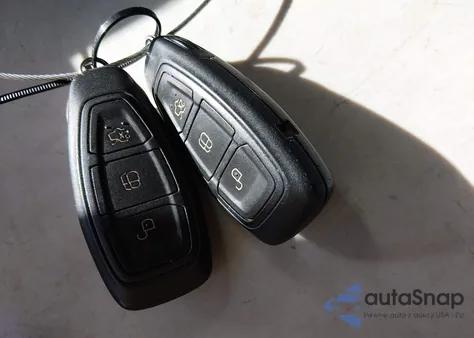 2018 Ford Focus St z USA, uszkodzony, nr VIN 1FADP3L94JL230686